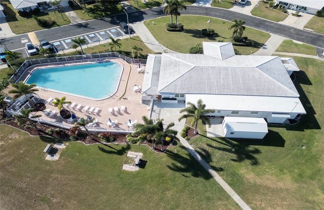 9548 141ST STREET, Seminole, FL 33776