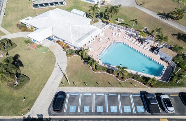 9548 141ST STREET, Seminole, FL 33776