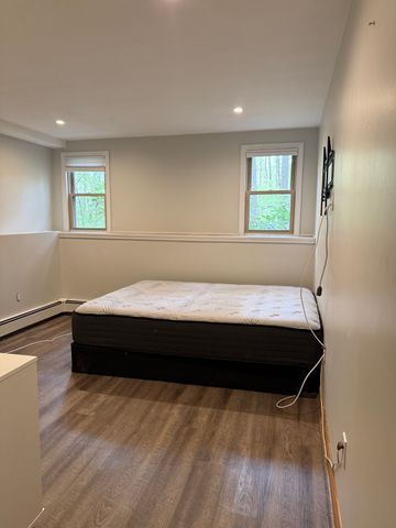 129 Balcom St 1, Mansfield, MA 02048