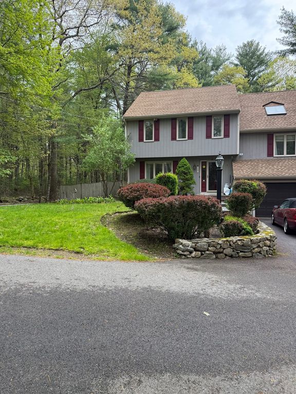 129 Balcom St 1, Mansfield, MA 02048