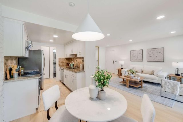 1070 Mercedes Avenue 1, Los Altos, CA 94022