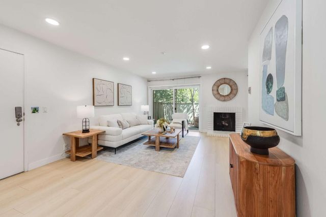 1070 Mercedes Avenue 1, Los Altos, CA 94022