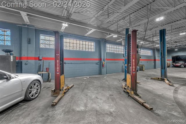 22541 Grand River Avenue, Detroit, MI 48219