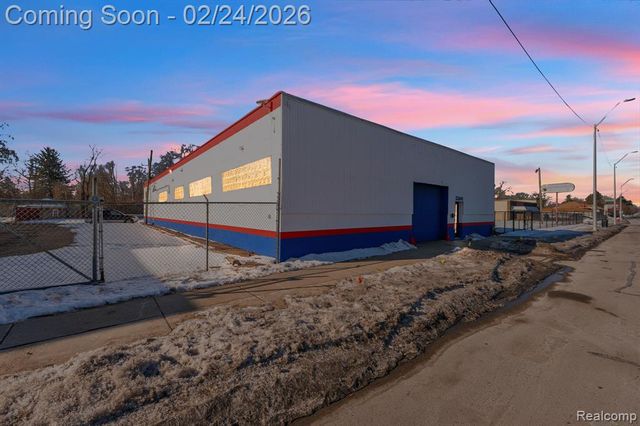 22541 Grand River Avenue, Detroit, MI 48219