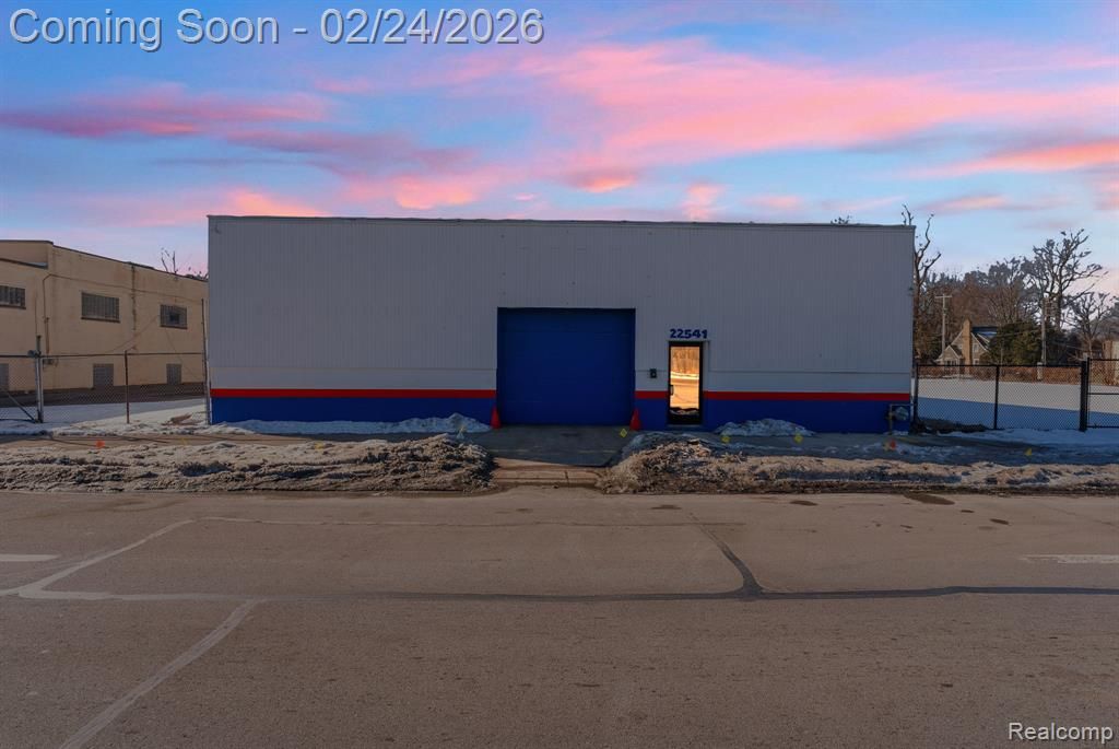 22541 Grand River Avenue, Detroit, MI 48219