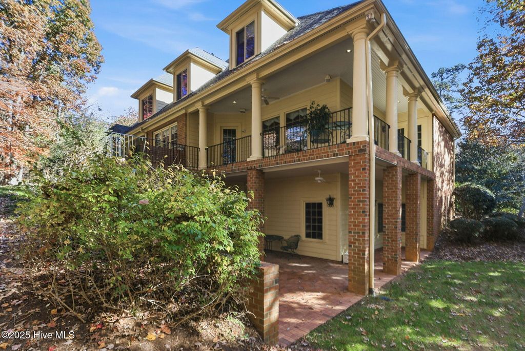 Image 4 of property listing at 3710 Dairy Pond Place, Durham, NC 27705