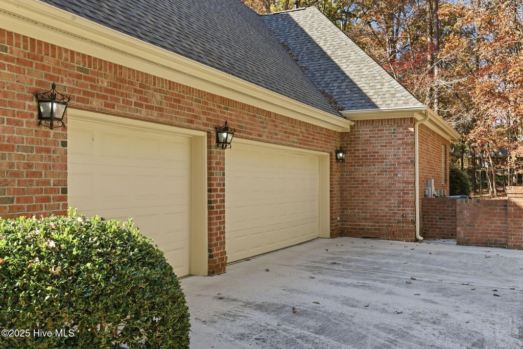 Image 7 of property listing at 3710 Dairy Pond Place, Durham, NC 27705