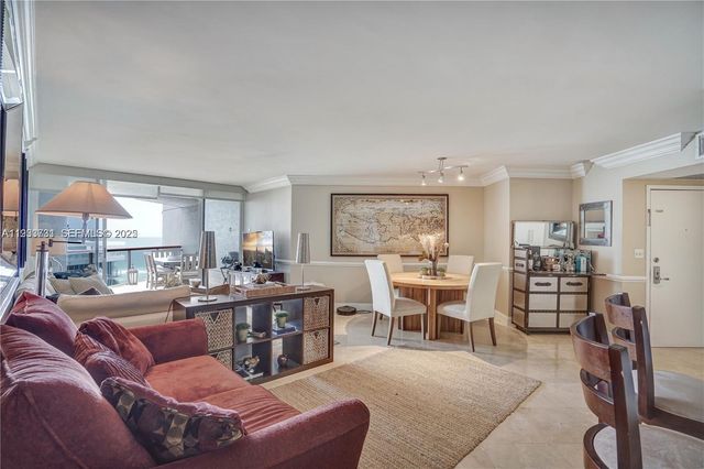 6767 Collins 901, Miami Beach, FL 33141