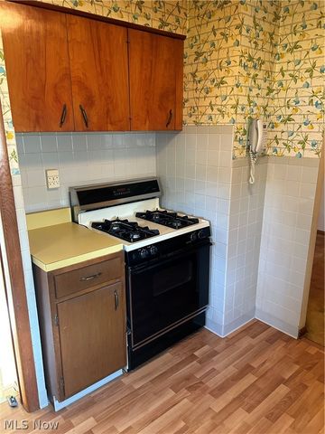 6908 Orchard Boulevard, Parma Heights, OH 44130
