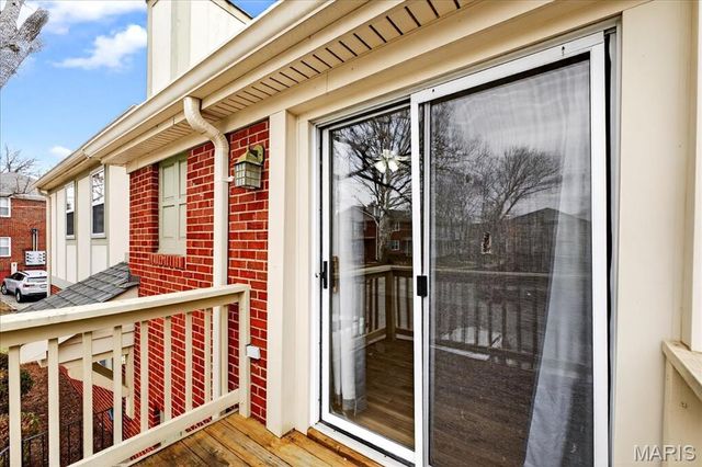 1432 Thrush Place, Brentwood, MO 63144