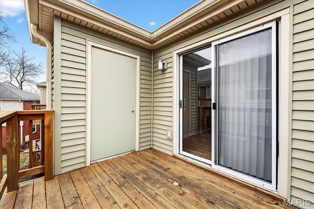 1432 Thrush Place, Brentwood, MO 63144