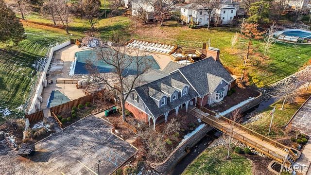 1432 Thrush Place, Brentwood, MO 63144