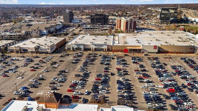 1432 Thrush Place, Brentwood, MO 63144