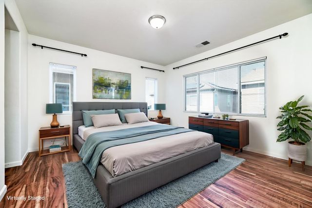 7464 E Robinson Avenue, Fresno, CA 93737