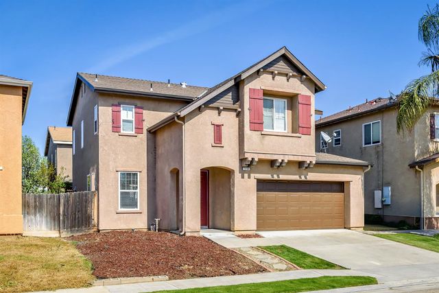 7464 E Robinson Avenue, Fresno, CA 93737