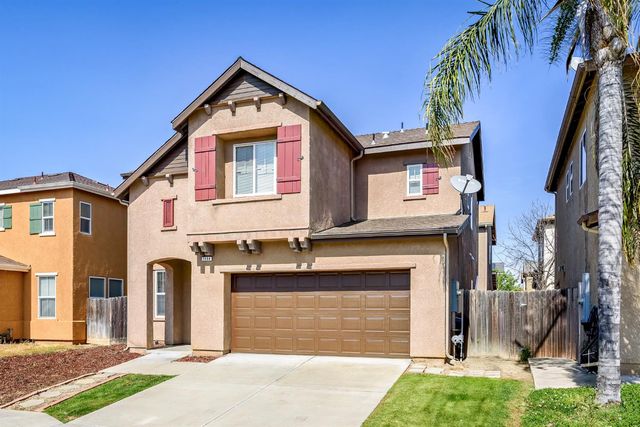 7464 E Robinson Avenue, Fresno, CA 93737