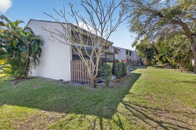 4761 NW 2nd Avenue 301, Boca Raton, FL 33431