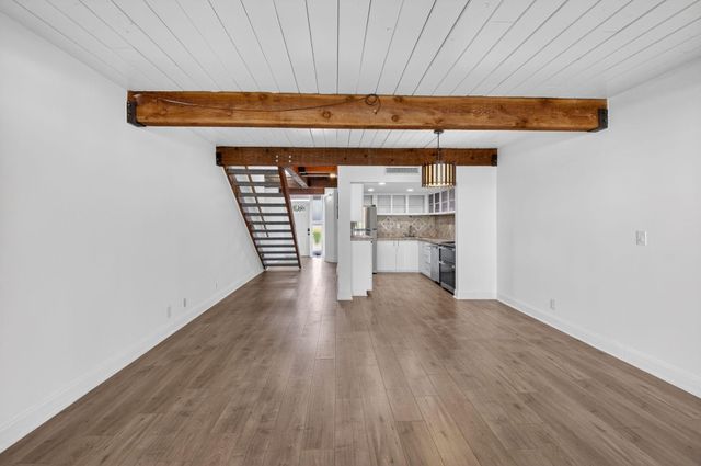 4761 NW 2nd Avenue 301, Boca Raton, FL 33431