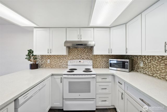 30831 13th Place S #13, Federal Way, WA 98003