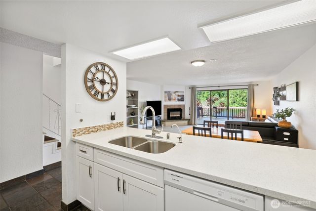 30831 13th Place S #13, Federal Way, WA 98003