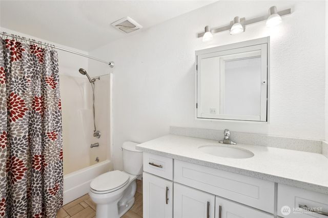 30831 13th Place S #13, Federal Way, WA 98003