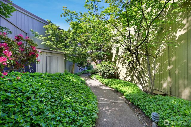 30831 13th Place S #13, Federal Way, WA 98003