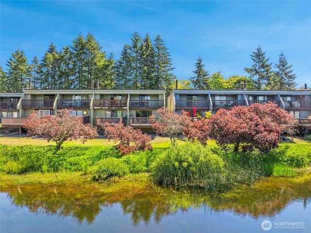 30831 13th Place S #13, Federal Way, WA 98003