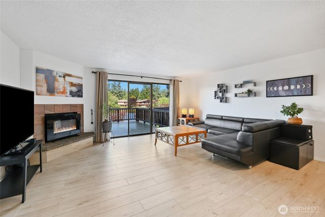 30831 13th Place S #13, Federal Way, WA 98003