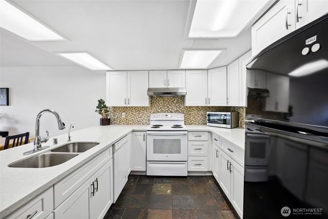 30831 13th Place S #13, Federal Way, WA 98003