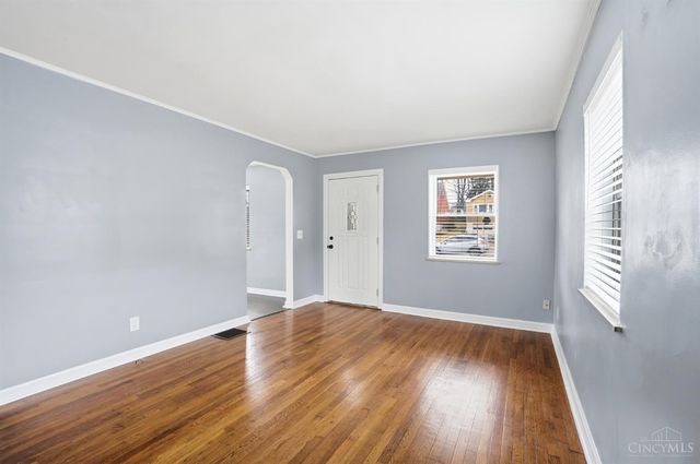 3935 Carrie Avenue, Cheviot, OH 45211