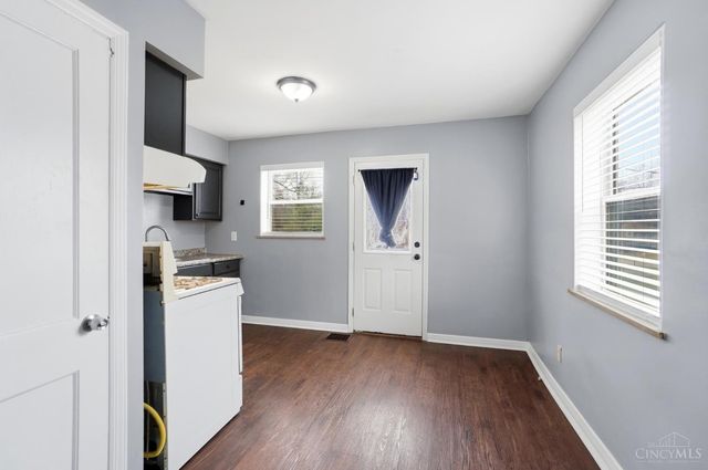 3935 Carrie Avenue, Cheviot, OH 45211