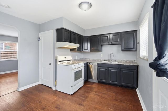 3935 Carrie Avenue, Cheviot, OH 45211