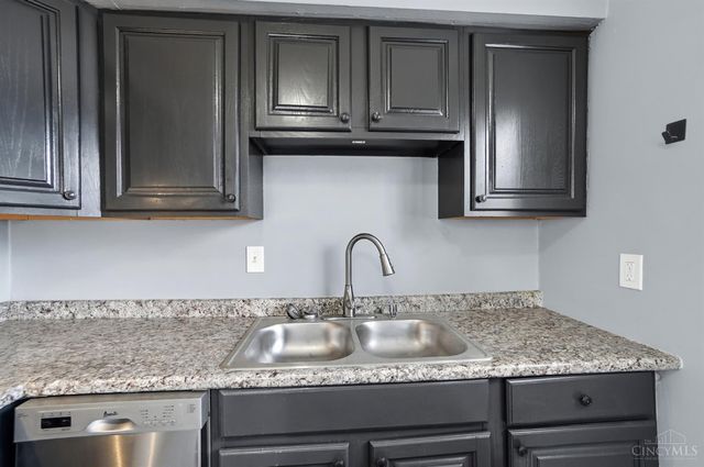 3935 Carrie Avenue, Cheviot, OH 45211