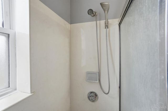 3935 Carrie Avenue, Cheviot, OH 45211