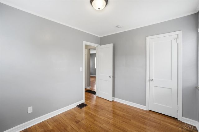 3935 Carrie Avenue, Cheviot, OH 45211