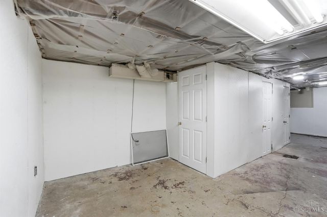 3935 Carrie Avenue, Cheviot, OH 45211