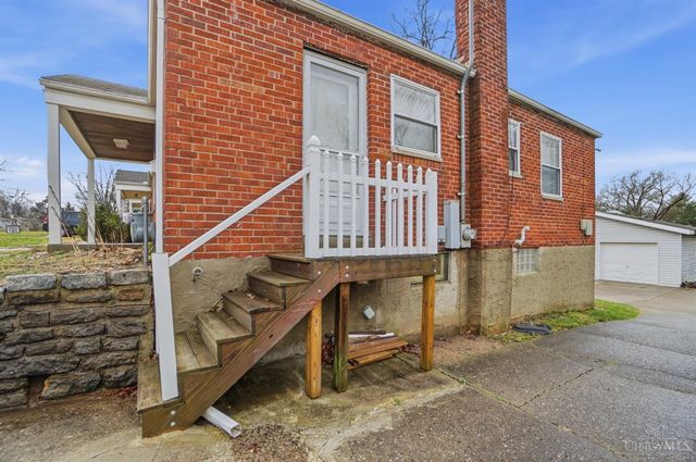 3935 Carrie Avenue, Cheviot, OH 45211