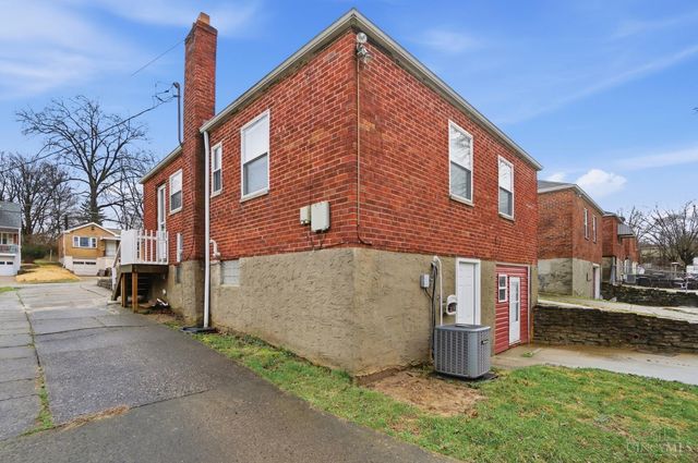 3935 Carrie Avenue, Cheviot, OH 45211