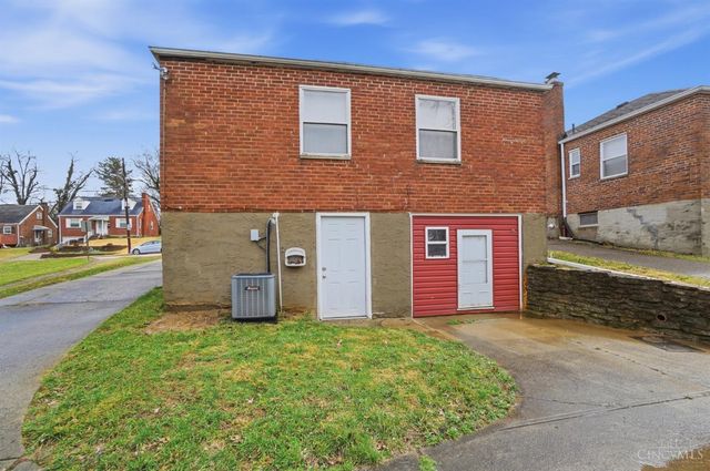 3935 Carrie Avenue, Cheviot, OH 45211