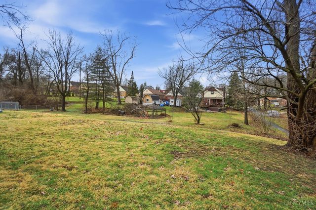 3935 Carrie Avenue, Cheviot, OH 45211