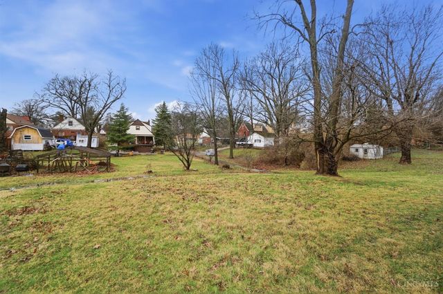 3935 Carrie Avenue, Cheviot, OH 45211