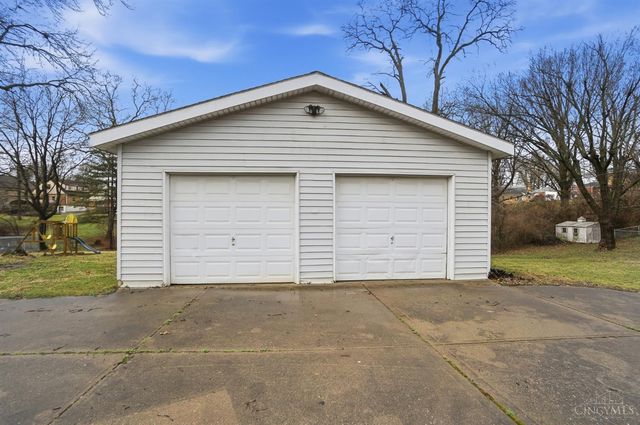 3935 Carrie Avenue, Cheviot, OH 45211