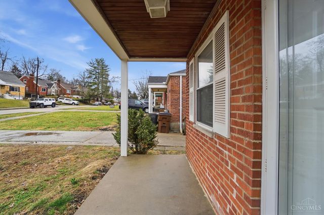 3935 Carrie Avenue, Cheviot, OH 45211