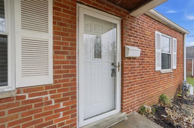 3935 Carrie Avenue, Cheviot, OH 45211