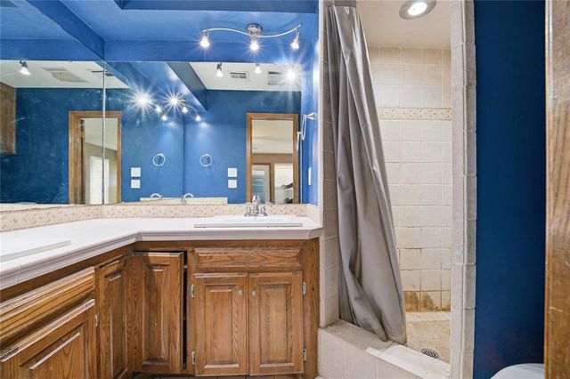 2716 N Eagle Lane, Oklahoma City, OK 73127