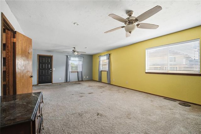 2716 N Eagle Lane, Oklahoma City, OK 73127
