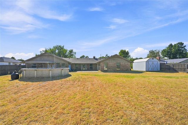 2716 N Eagle Lane, Oklahoma City, OK 73127