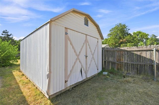 2716 N Eagle Lane, Oklahoma City, OK 73127