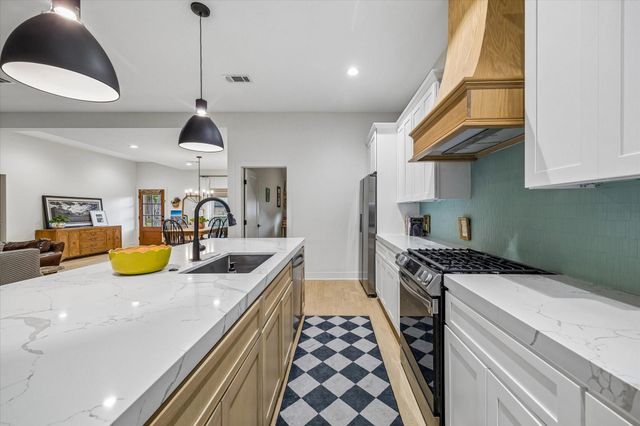 1034 Bethlehem Street, Houston, TX 77018