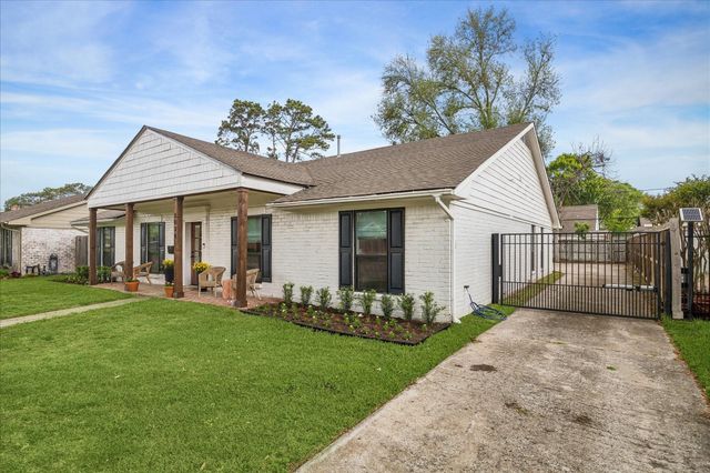 1034 Bethlehem Street, Houston, TX 77018